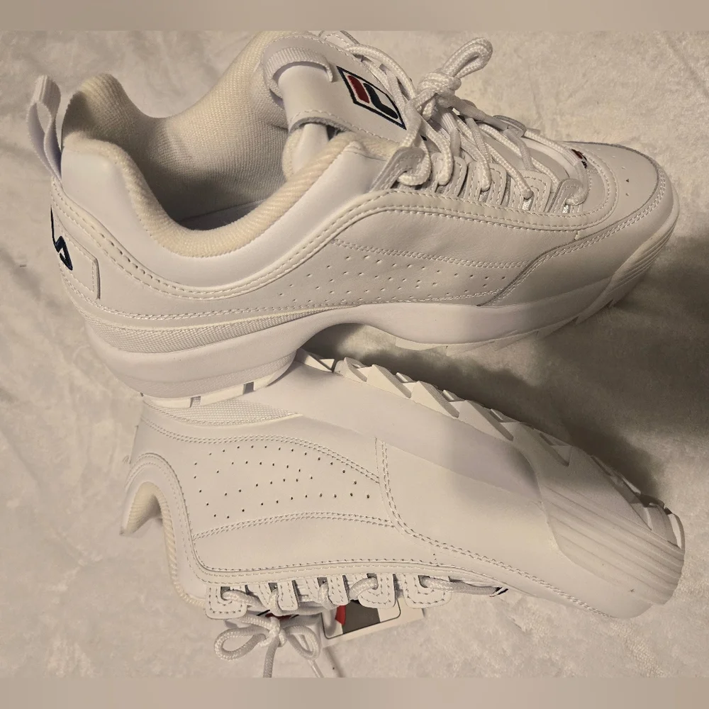 NWOT NIB FILA DISRUPTOR 2 INCH LIFT PLATFORM WHITE SZ 11